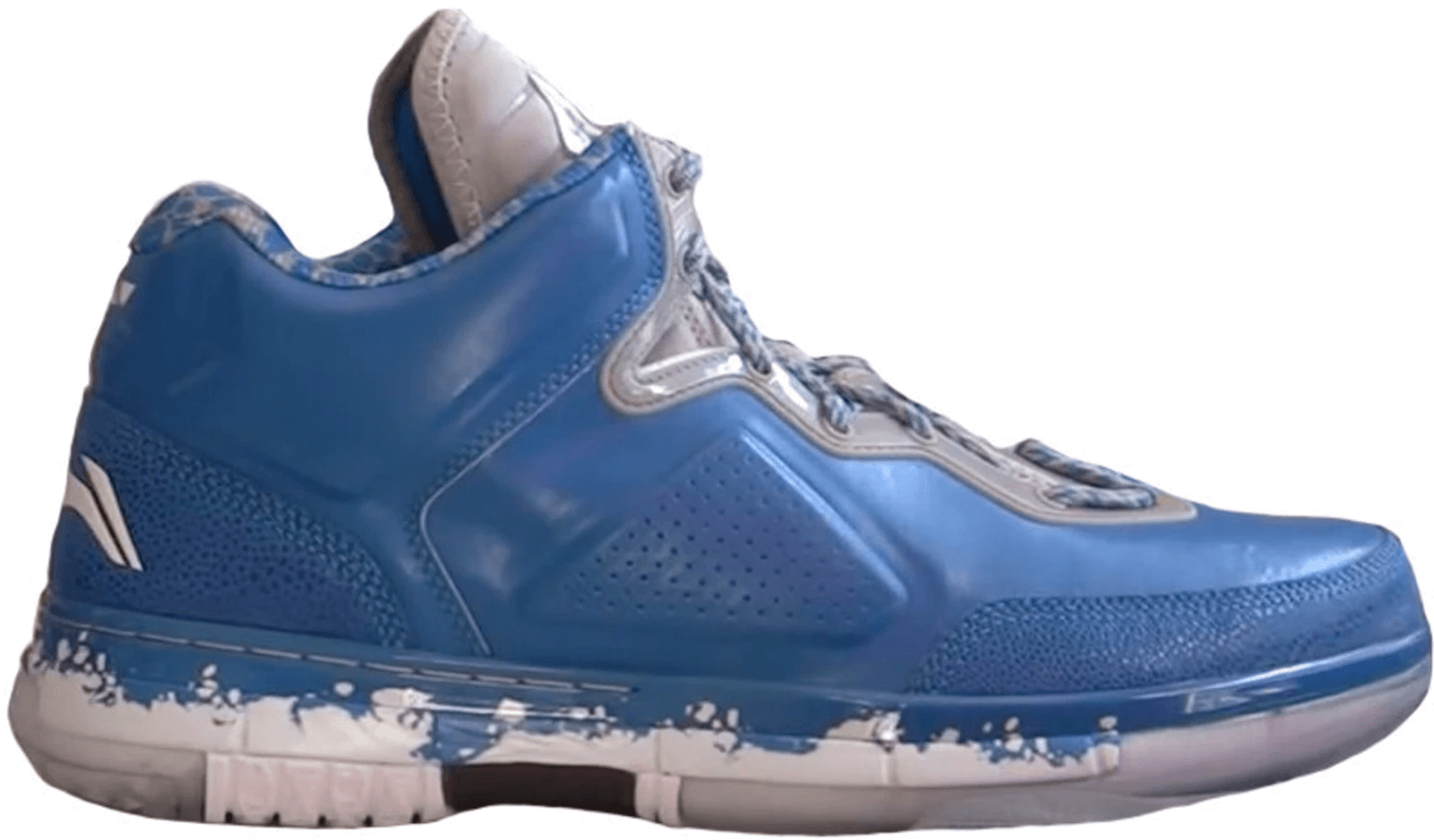 dwyane wade's basketball shoes